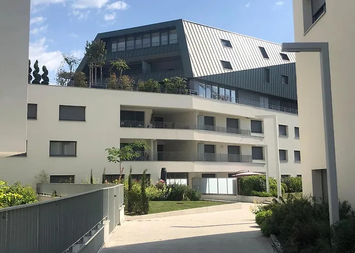 LA COSTIERE DU LAC - ANNECY - Vieille ville, Plage, Garage