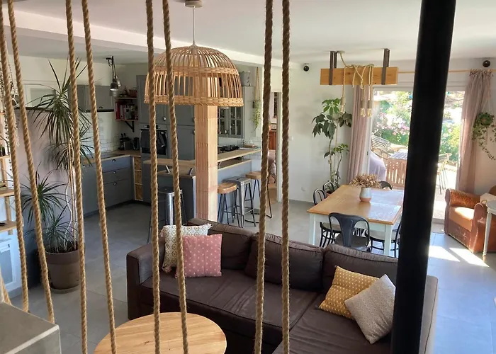 Chambre Dans Maison Avec Piscine