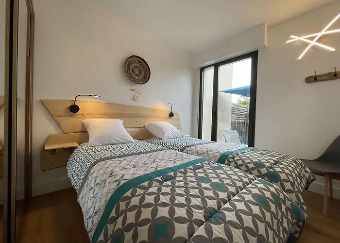 Appartement Cosy Avec Terrasse, Piscine Et Proche Plage A La Rochelle - Fr-1-246-627