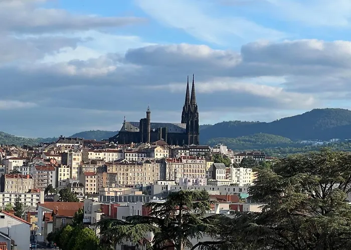 Un havre de paix en plein coeur de ville près Chu