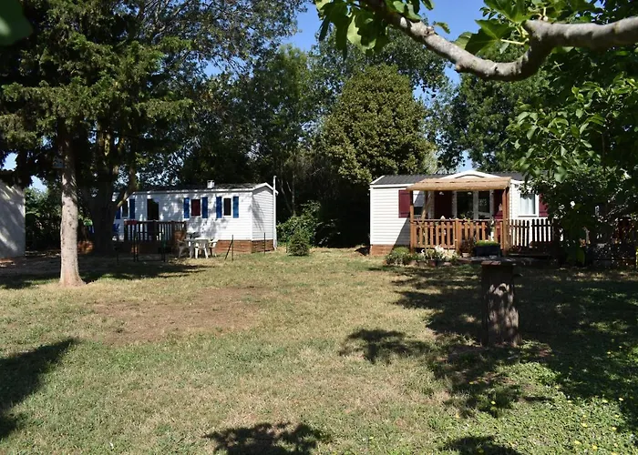 mobil-home sur terrain bucolique