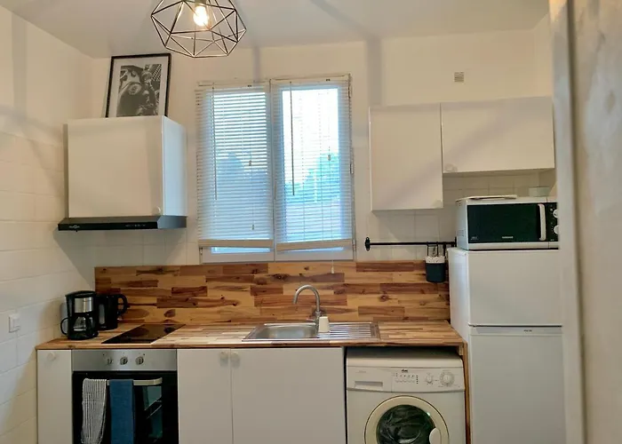 Agréable maison avec parking gratuit sur place.