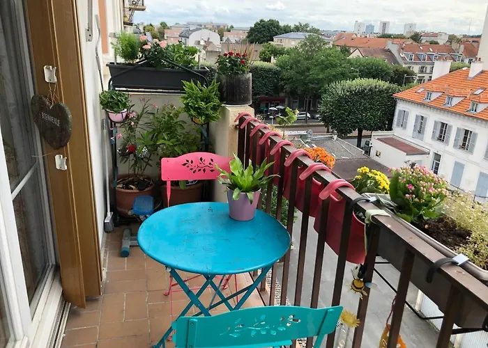 Room With Balcon 20 Minutes From Eiffel Tower