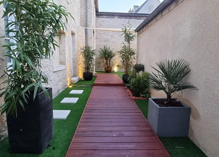 Location de vacances: Bayeuzen 2 - Le Jardin - Nuit Romantique&Spa Privatif