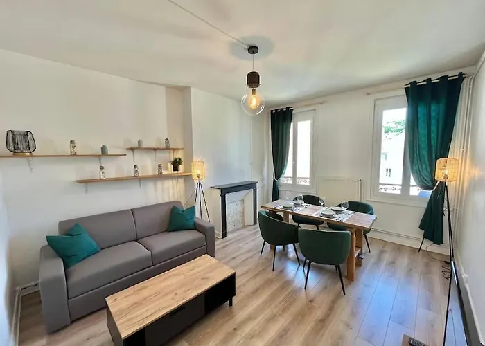 Superbe Appartement A 50M De La Plage.