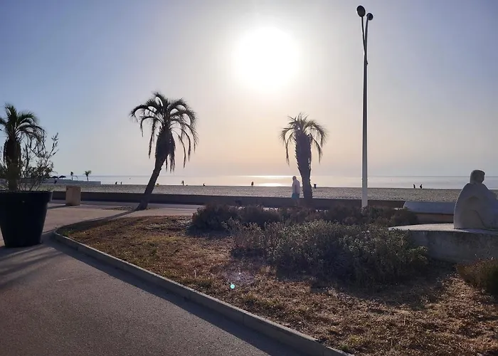 Canet Centre Ville Et Plage - Equipe Avec Climatisation