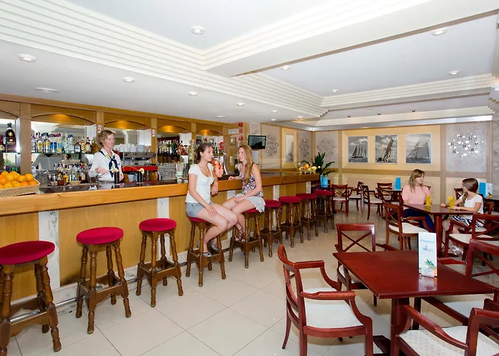 Hôtel Ping Pong: Hotel Amoros