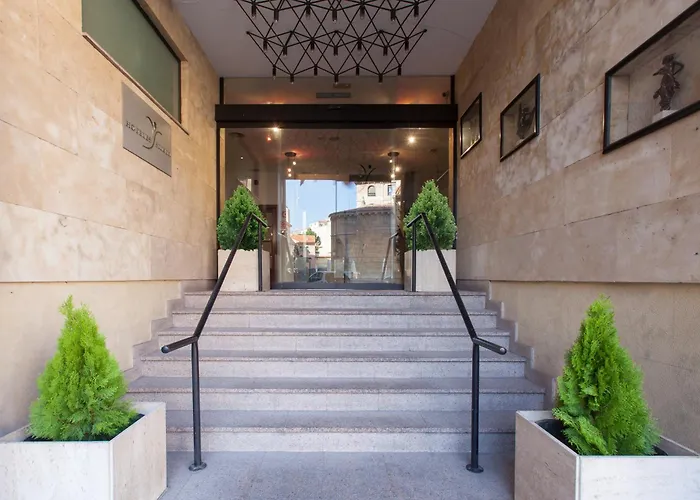 Hôtel 3 étoiles: Silken Rona Dalba