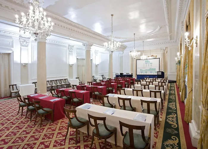 Hôtel pour familles: Hotel Carlton