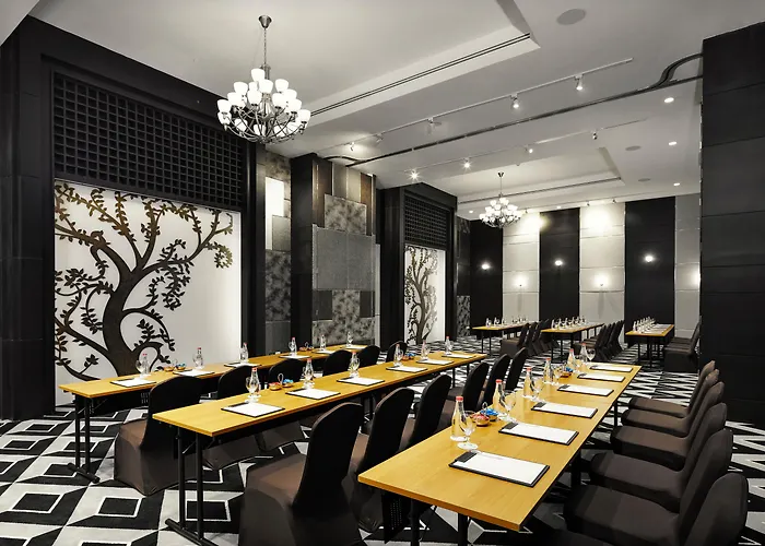  Moevenpick Sukhumvit 15 Bangkok