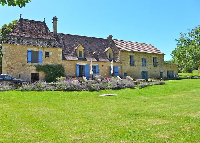 Par La Rivière