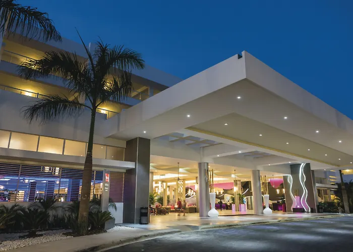 Hotel pres du College: Riu Republica (Adults Only)