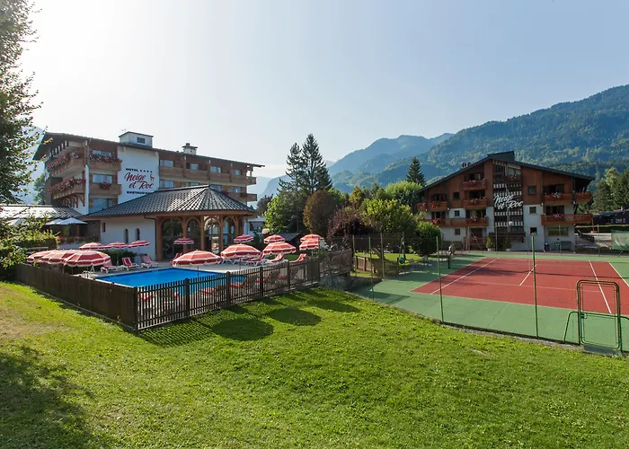 Chalet-Hôtel Neige et Roc, The Originals Relais (Hotel-Chalet de Tradition)