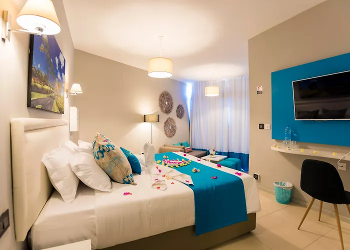 Hôtel: Azur Paradise