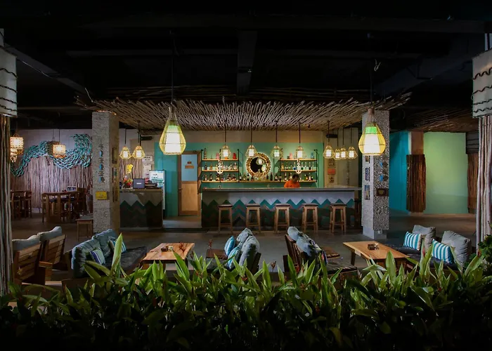 Hôtel romantique: Mahagiri Resort Nusa Lembongan