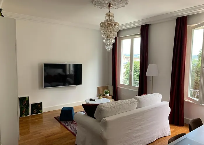 Appartement Avec Superbe Vue Sur Le Rhone