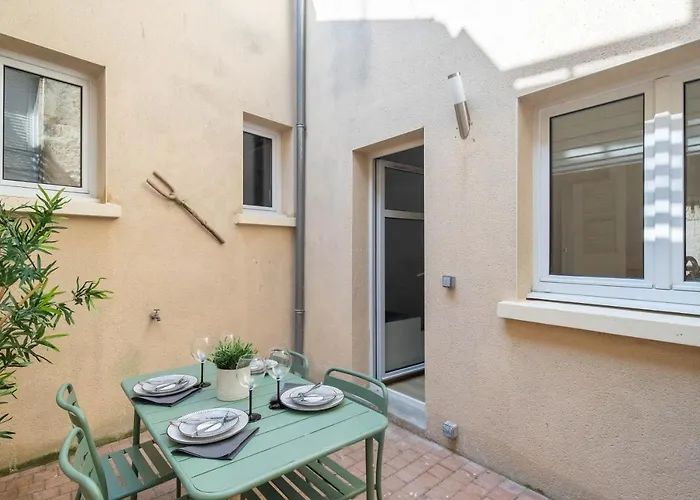 Maison de ville en plein centre avec terrasse