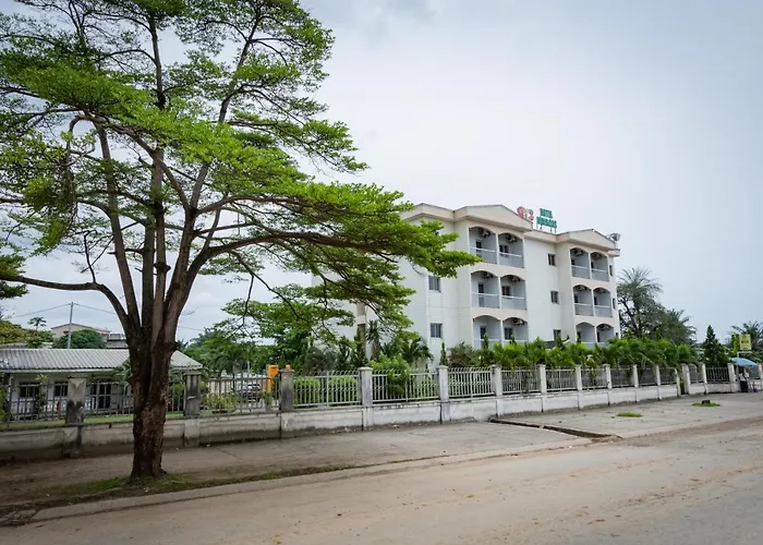 Hotel Hibiscus Blvd Triomphal