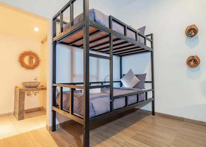 Aura Dormitory House Ubud