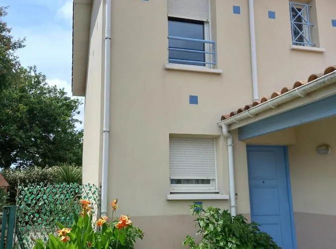Maison 100M2, 3 Chambres, Jardin Et Piscine