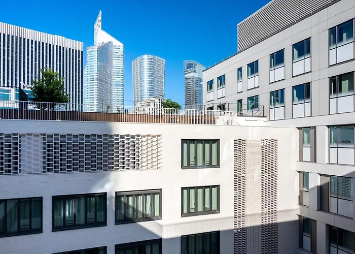  Staycity s Paris La Defense