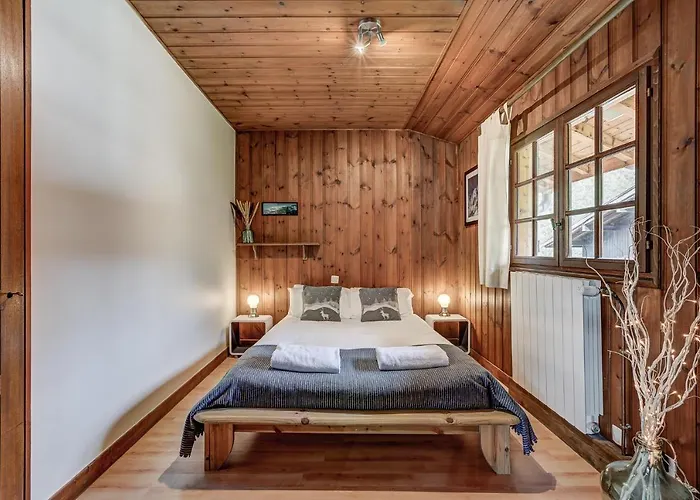 Chalet Trois Bois - Alpes Travel - Les Houches - Sleeps 8
