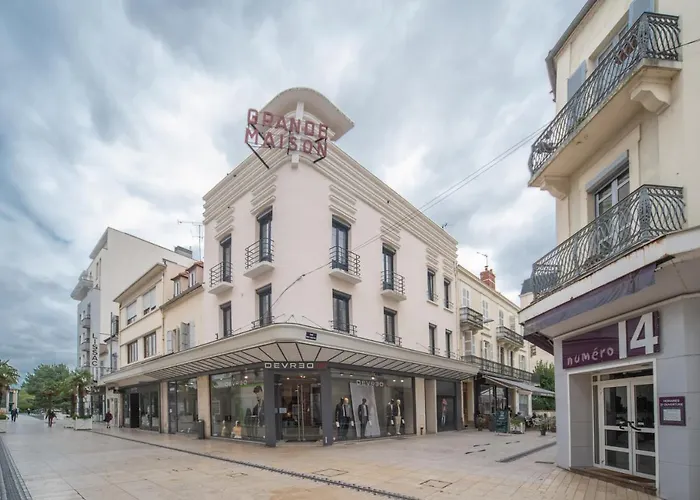 Grande Maison Vichy - Maison ou Appartements en Centre ville