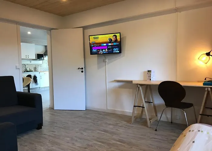 Au parfait, T2 Rdc, frais, jardin, calme, parking, idéalement placé