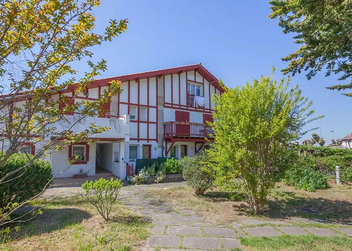 Appartement Cosy Avec Mezzanine, Balcon Et Parking A 300M De La Plage - Fr-1-2-382
