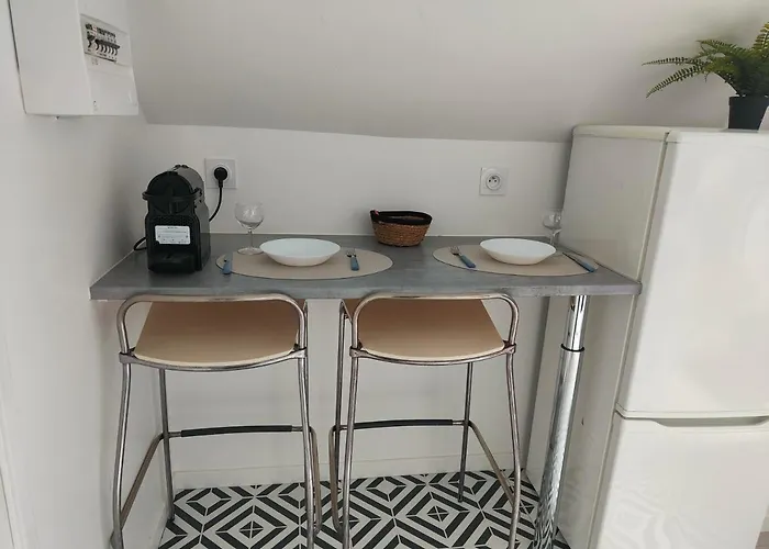 Les Lofts De Provins: Apt 6