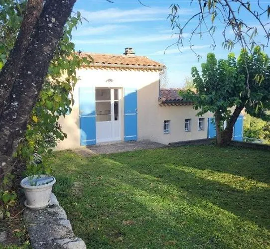 Nid douillet - LES FARGETTES - superbe vue - charmante petite maison avec jardin - 2 pièces à Privas
