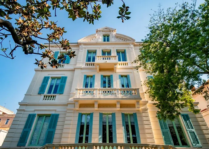 Hotel pres du College: Banana'S Camp