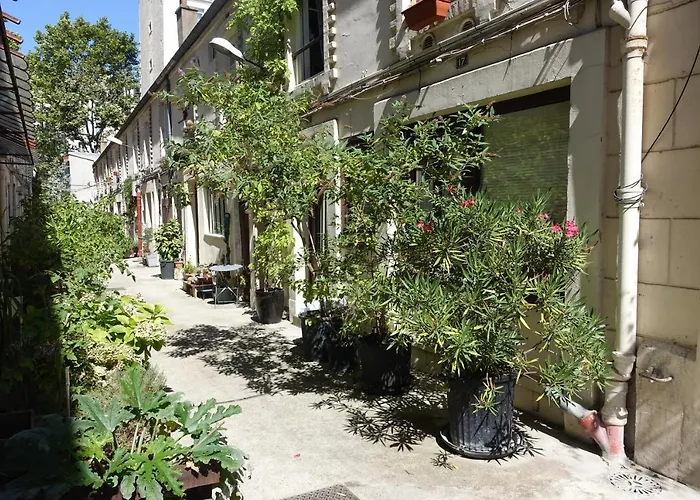 Location Maison Vacances Cité Pilleux - Cozy In A Private Lane