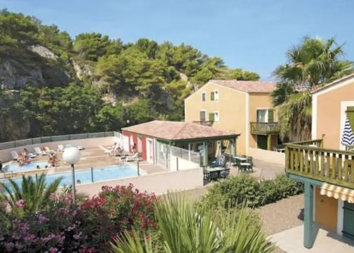 Appart 34 M2 - 300M De La Plage - 4 Pers - Piscine - Parking Prive