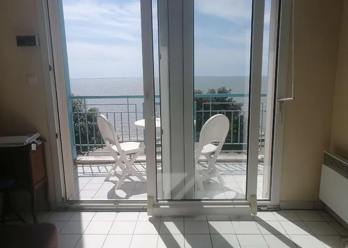 Studio Avec 2 Couchages, Proche Plage, Cuisine Equipee, Fouras - Fr-1-246B-47
