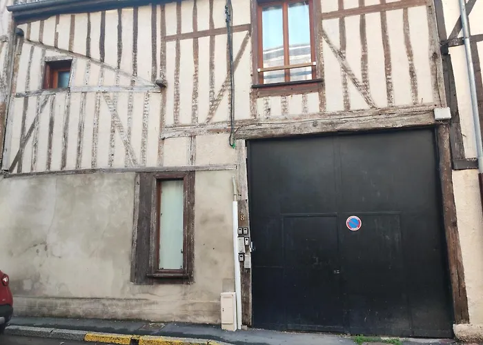 **Studio Art - 30M2 - Centre Ville**