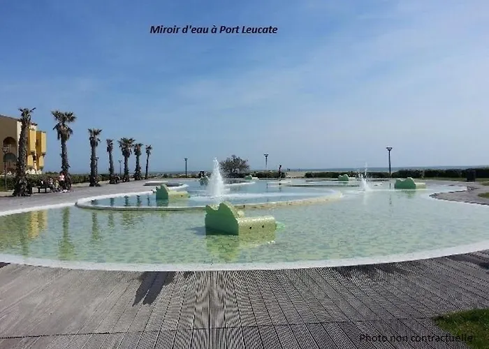 Villa 2 Pièces Climatisée avec Terrasse, Face à la Mer, Parking Privé, Proche Commerces et Plage - FR-1-81-343