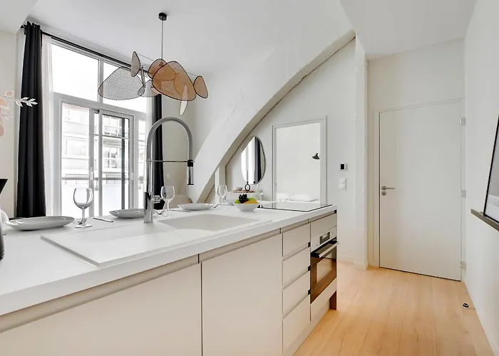 Appartement: Modern Apartment - 2Br-6P - Eiffel Tower