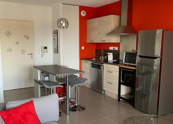 Appartement Moderne Centre-Ville Biscarrosse - Plage à Proximité - 4 Pers - WiFi et Parking Inclus - FR-1-319-443