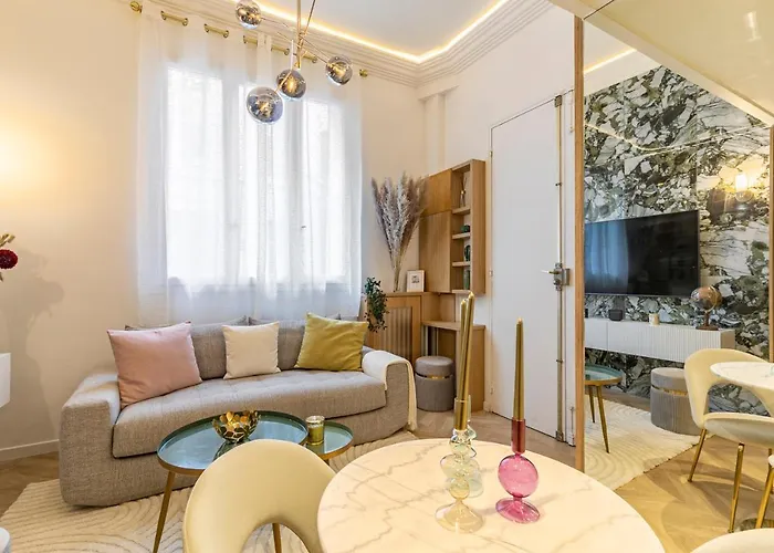 Le Studio Des Champs Elysees
