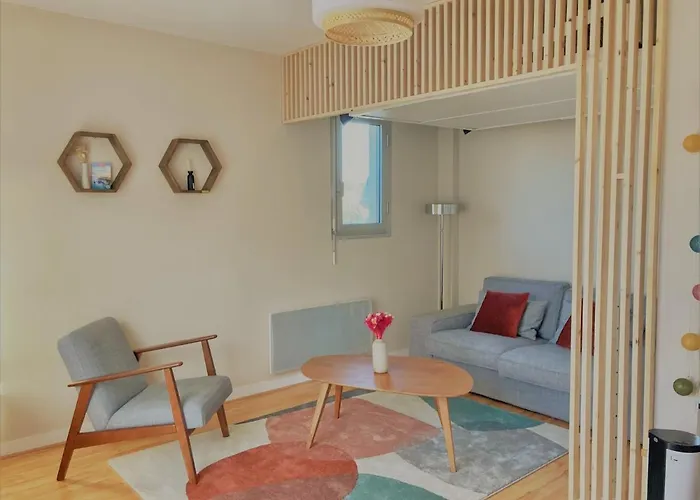 Studio proche plage balcon et parking