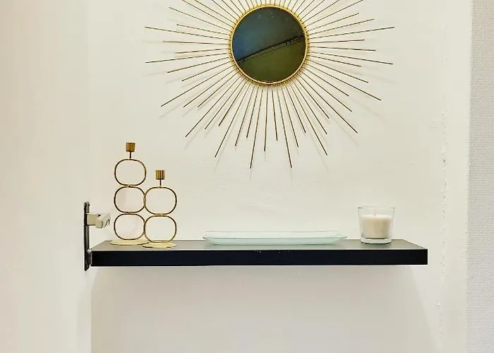 La Loge De Madame Soleil