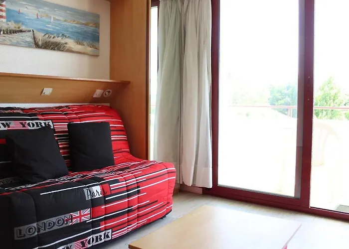 Studio Cosy Avec Piscine Et Parking, Proche Plage - Fr-1-246-137
