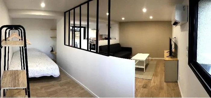 Immeuble rénové au centre d'Auch.