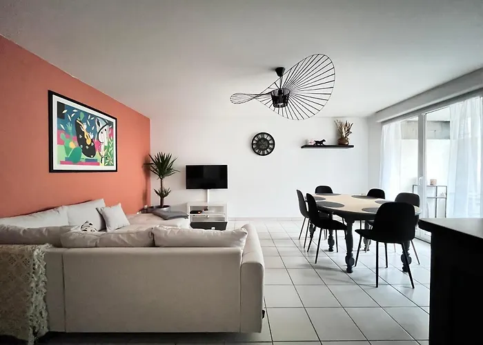 Le Verrieres - Appartement Cozy Avec Balcon Proche De La Gare