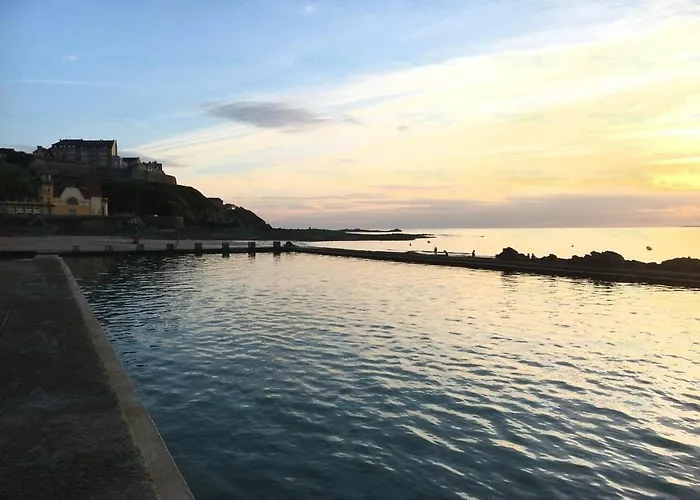 Appartement Granville, 3 Pieces, 4 Personnes - Fr-1-361-447