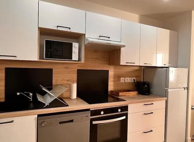Macon • T2 Sigorgne • Hostisy