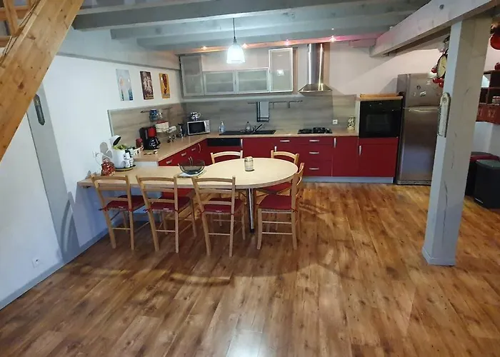 Grand appartement neuf avec parking gratuit.