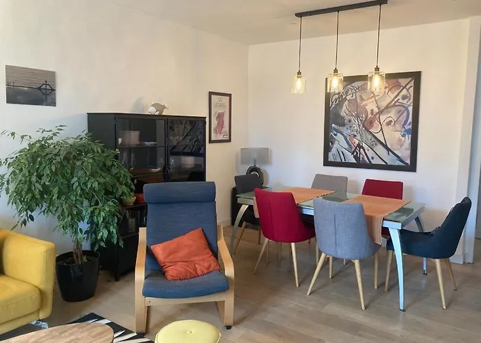 27 Boulevard Feart