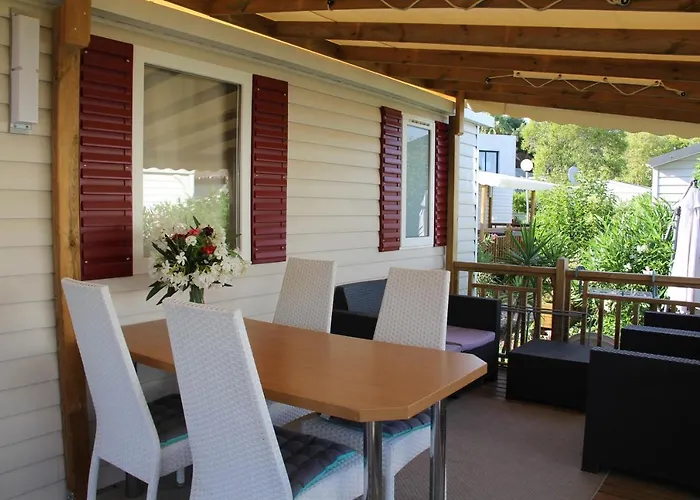 Mobil-Home 2 Chambres Camping 4 Etoiles